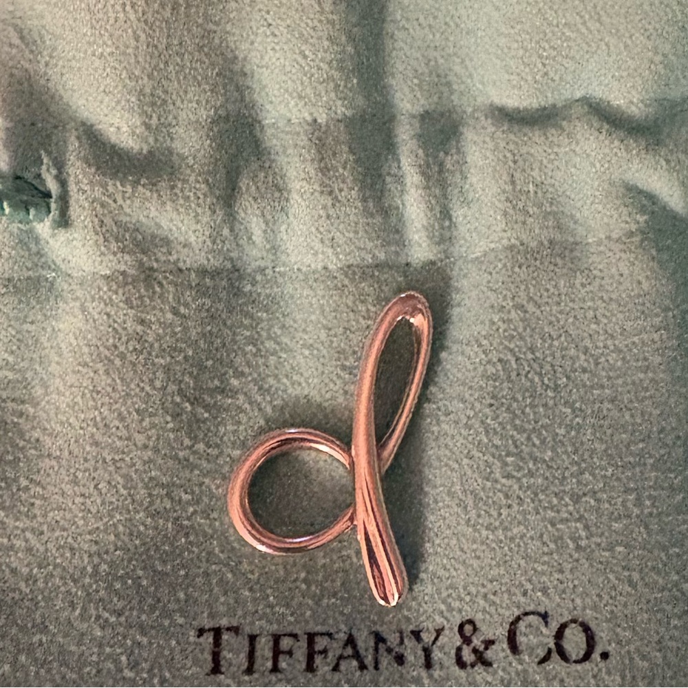Tiffany & Co. Letter “d” pendant - Picture 3 of 8
